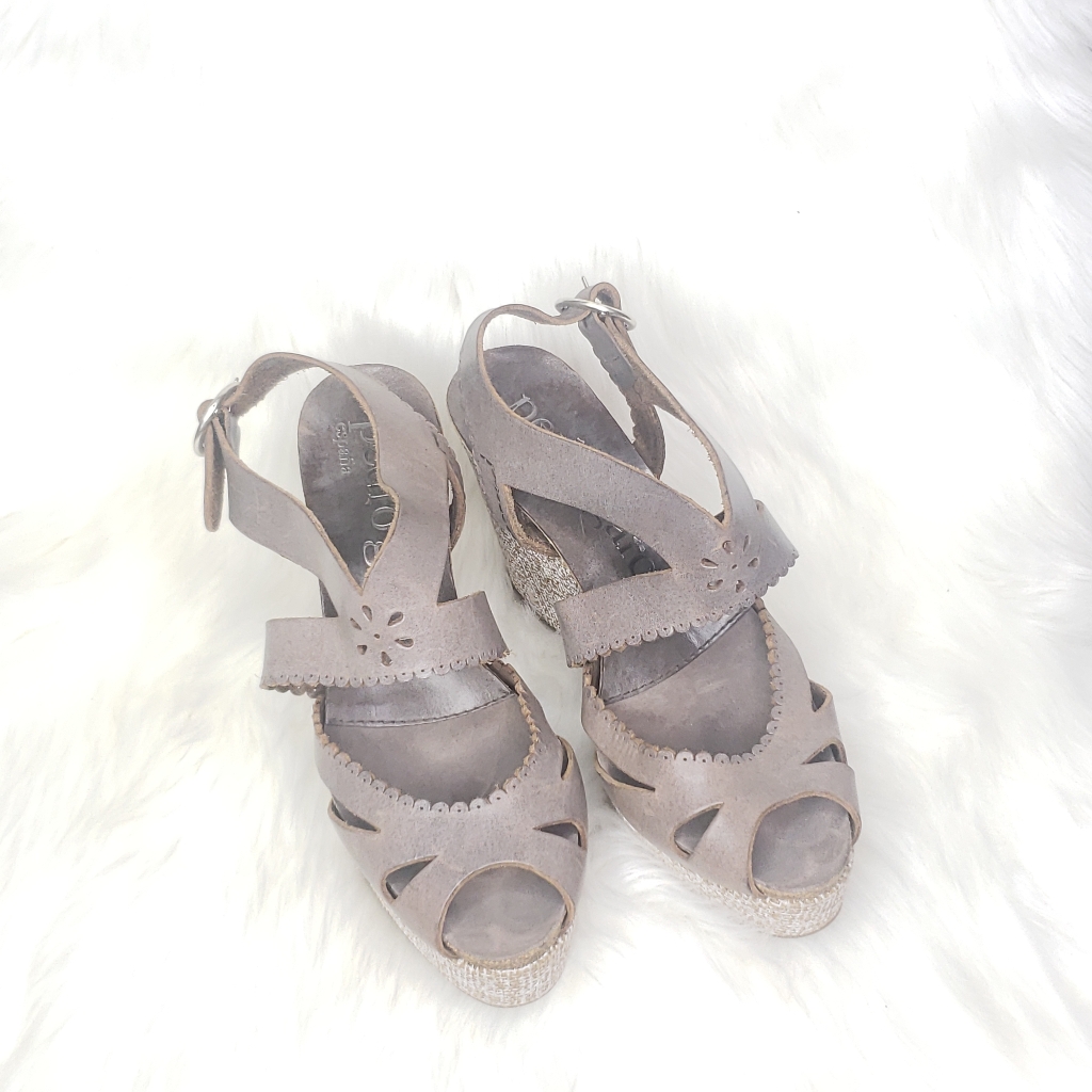 Pedro Garcia Ailyn Cutout-Scalloped Leather Wedge Sandal Size It 39/Us 9